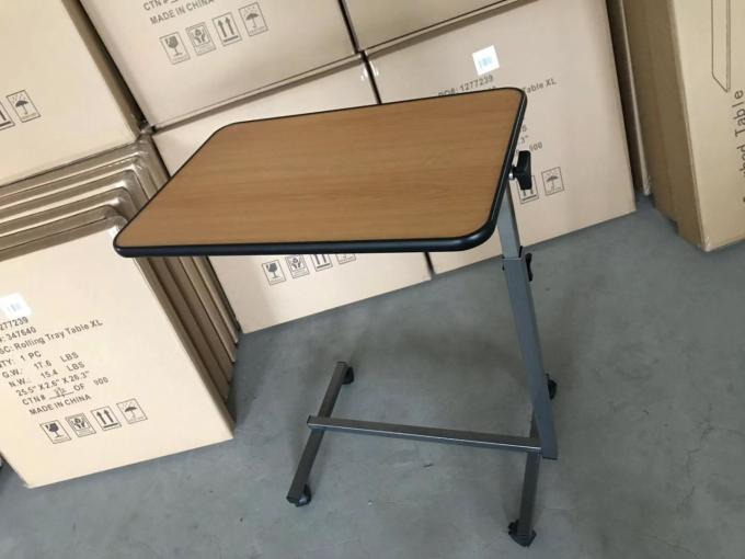 Tiltable Oppervlakte 700mm 1010mm de Lijst van Tray Table Over Bed Food van het het Ziekenhuisbed 0
