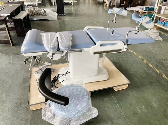De blauwe multifunctionele regelbare van het het moederschapsbed van Pu materiële obstetrische levering