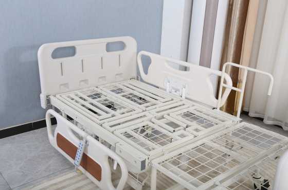 Witte verstelbare elektrische multifunctionele verpleegbed voor ziekenhuis 2090*1020mm