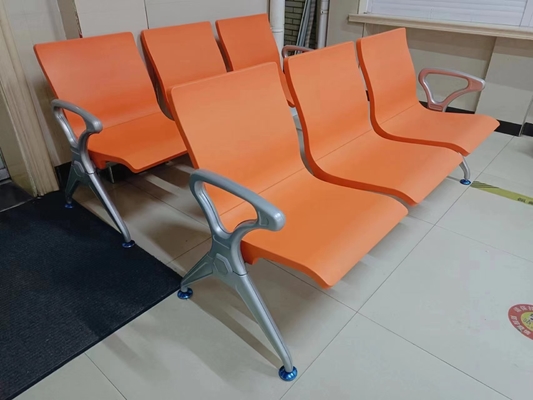 Padded hospitaal wachtkamer stoel met stalen frame