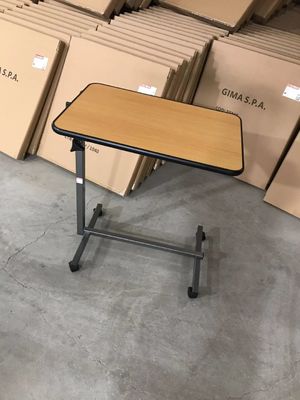 Tiltable Oppervlakte 700mm 1010mm de Lijst van Tray Table Over Bed Food van het het Ziekenhuisbed