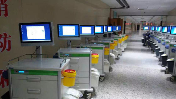 De Karren van het computermedicijn voor het Karretje van het het Ziekenhuiswerkstation elektrisch