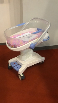 Witte de Voederbak Regelbare Multifunctioneel van de het Ziekenhuisbaby voor de Verzorging van Pasgeborenen