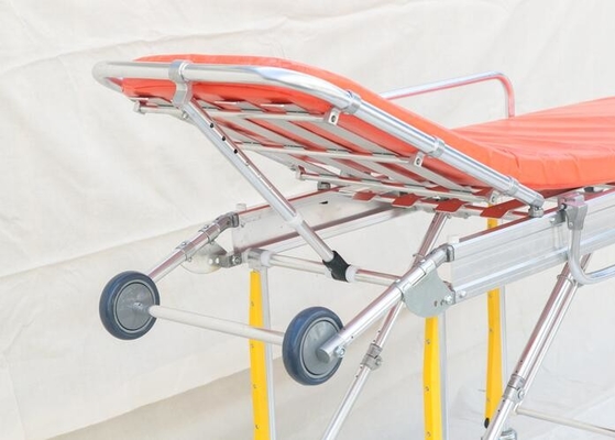 Van de het ziekenhuisnoodsituatie van de aluminiumlegering materiële draagbare de vouwende brancard volwassen brancard