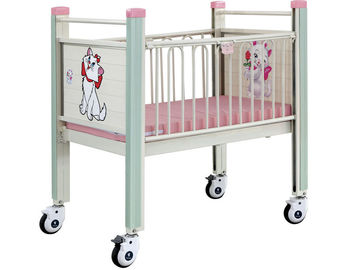 Het roze Bed van de Beeldverhaal Beweegbare Baby, de Zorgbed van de Staal Epoxybaby met van het de babybed van het Beverziekenhuis het bed van de het ziekenhuiszuigeling